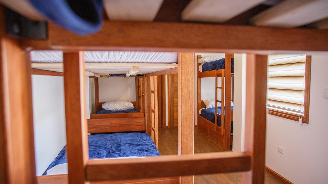 Community Hostel Alausi Luaran gambar