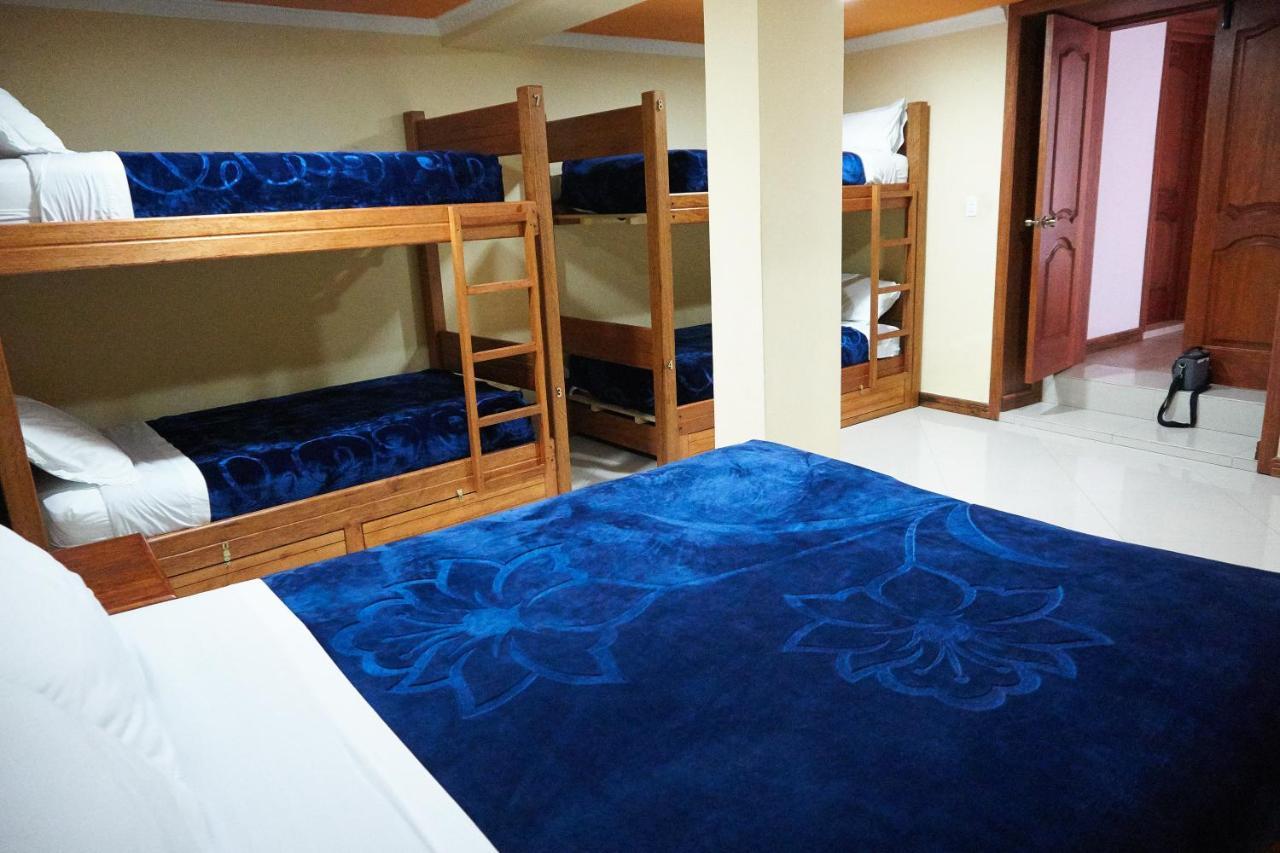 Community Hostel Alausi Luaran gambar